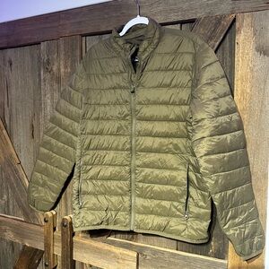 Old Navy Water-Resistant Narrow-Channel Puffer Jacket, Medium